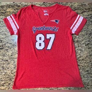 Woman’s XL Majestic New England Patriots #87 Gronkowski Red Shirt 17 X 26 EUC